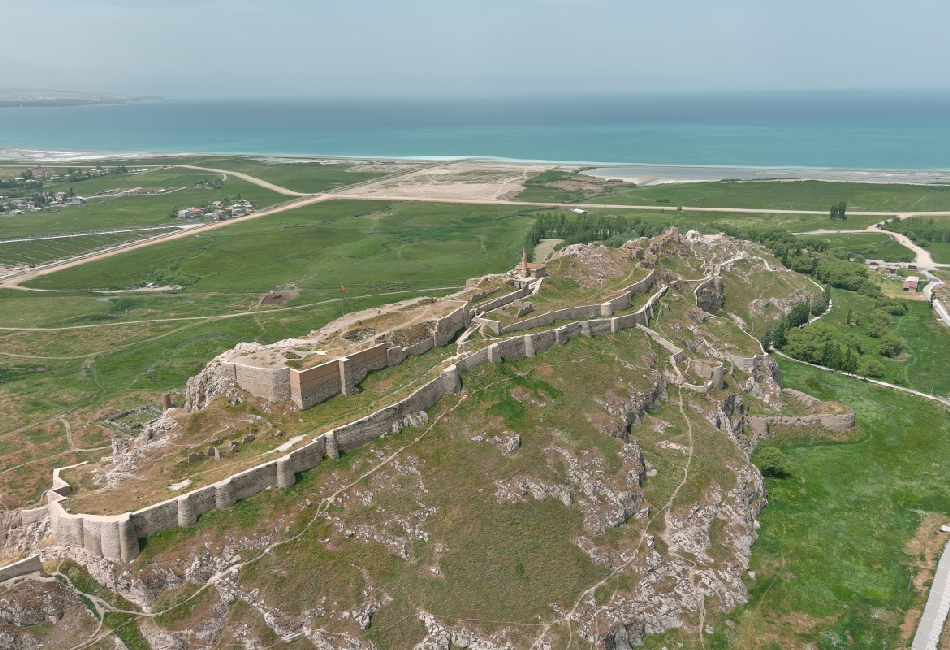 <br />
<b>Notice</b>:  Undefined property: stdClass::$title in <b>/home/orhan/public_html/templates/get_albums.php</b> on line <b>52</b><br />
